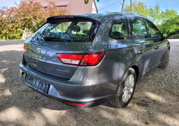 Seat Leon cena 33800 przebieg: 247777, rok produkcji 2015 z Sandomierz małe 562